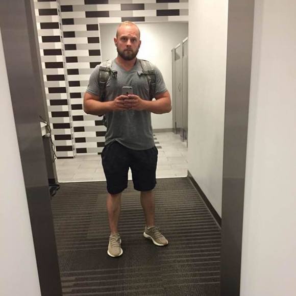 Meet your Posher, Chris - Picture 1 of 1